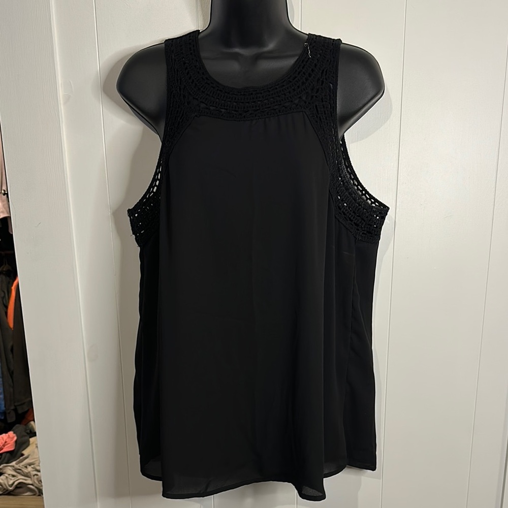 Chic Black Crochet Detail Tank Top